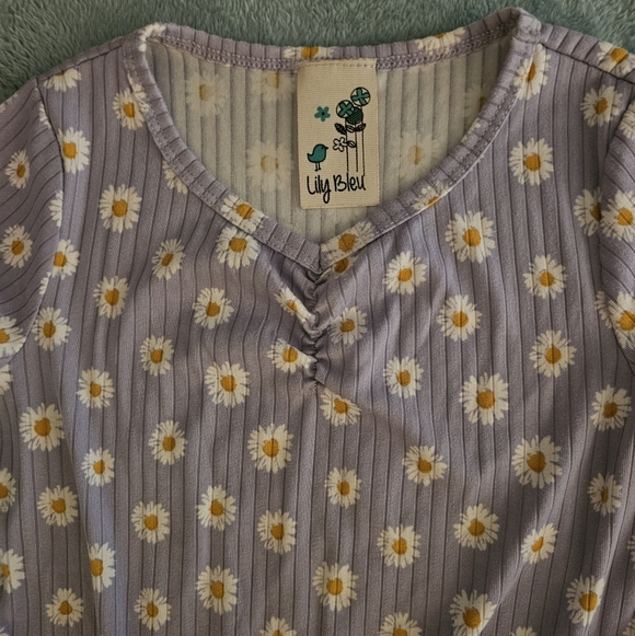 Lily Bleu Purple and White Daisy Matching Set - Picture 12 of 15